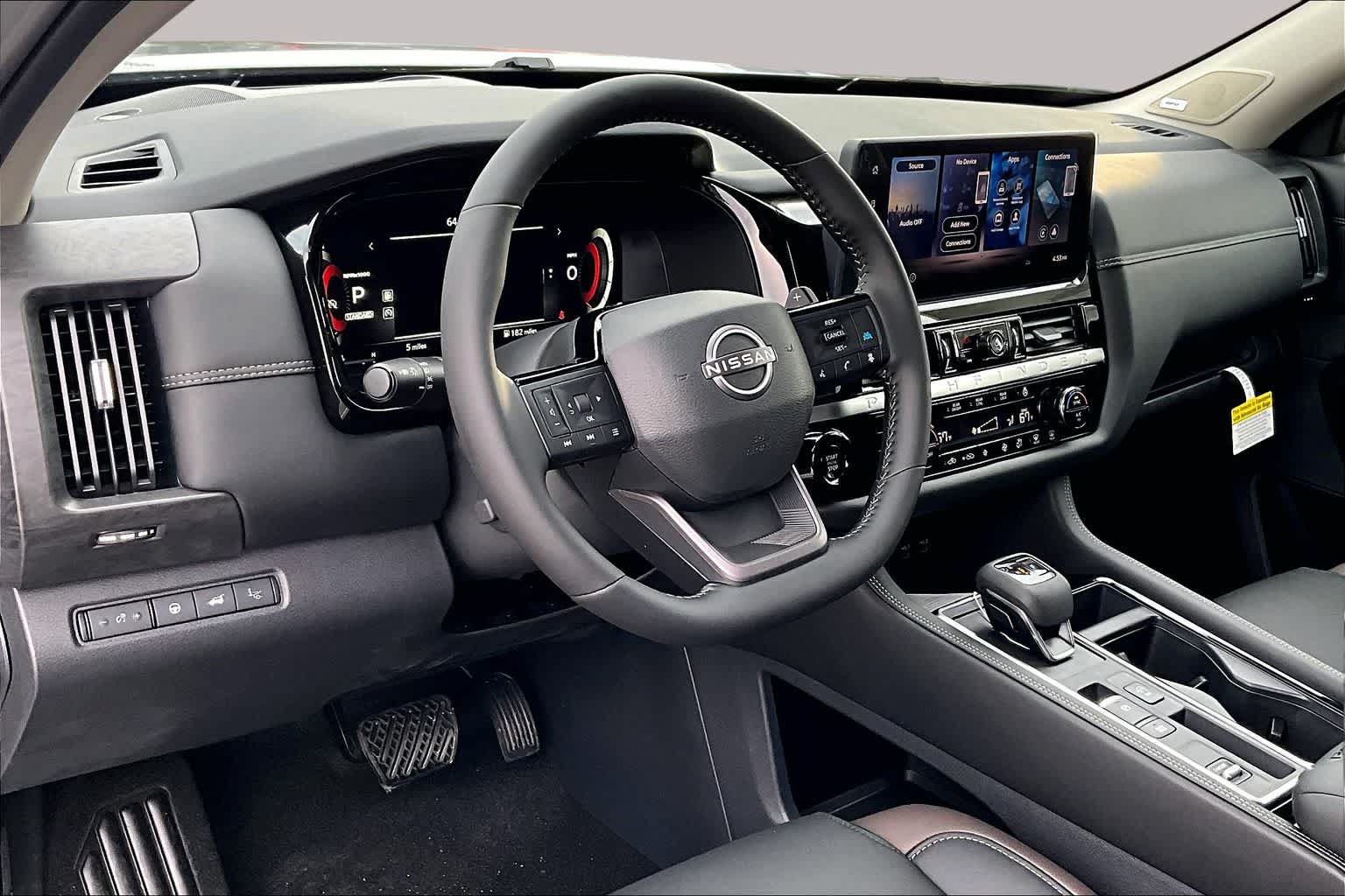 New 2026 Nissan Pathfinder Platinum w/ Cargo Package FWD image 10