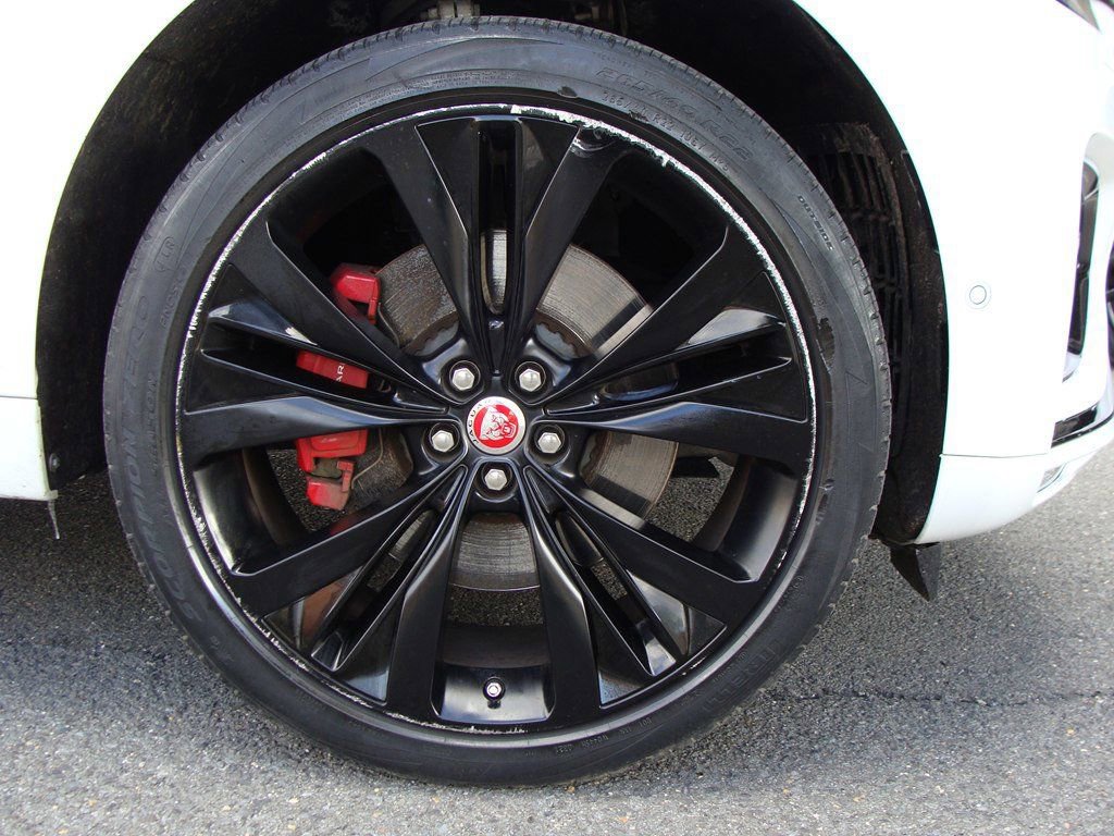 Used 2021 Jaguar F-PACE R-Dynamic S image 40