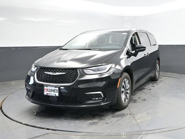 Used 2024 Chrysler Pacifica Limited FWD image 8
