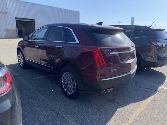 Used 2017 Cadillac XT5 Luxury w/ Driver Awareness Package AWD/4WD image 4