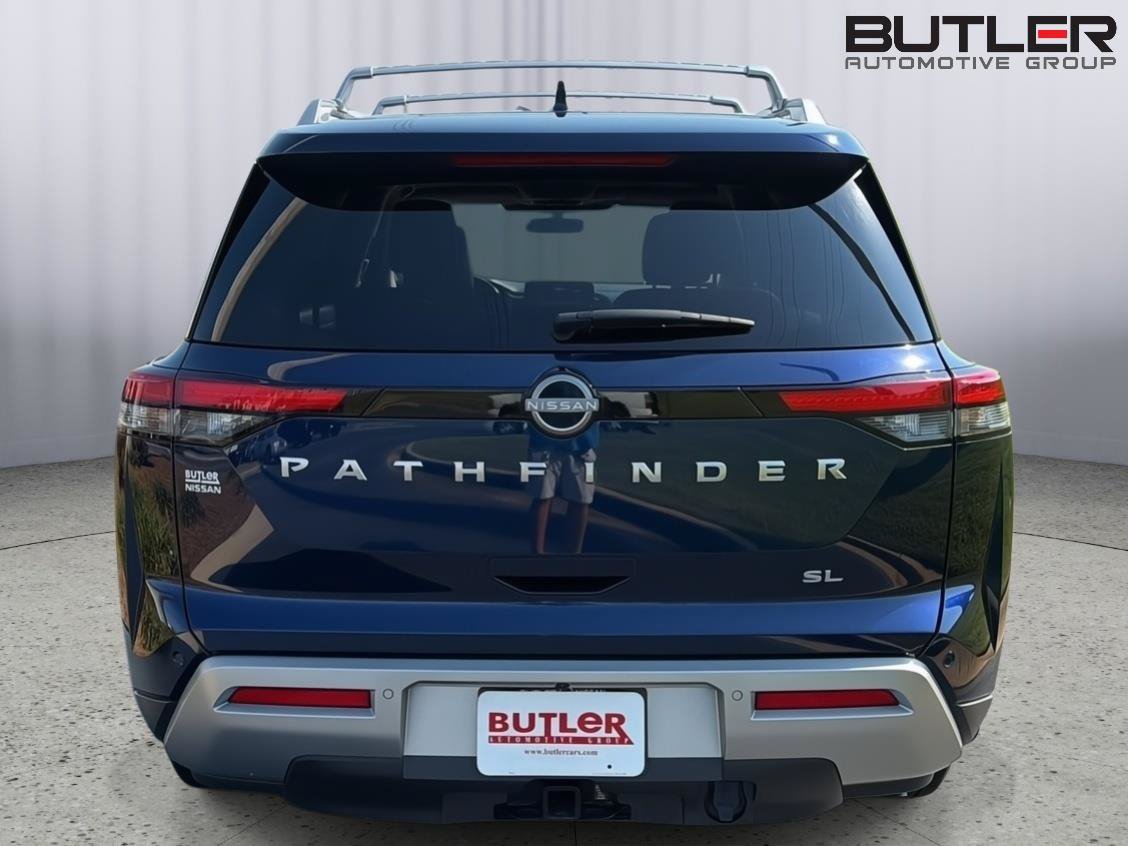 Used 2024 Nissan Pathfinder SL w/ SL Premium Package FWD image 5