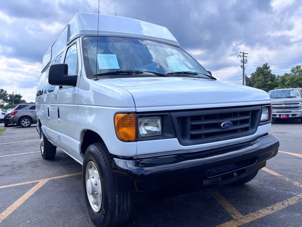 Used 2007 Ford E-250 and Econoline 250 RWD image 4