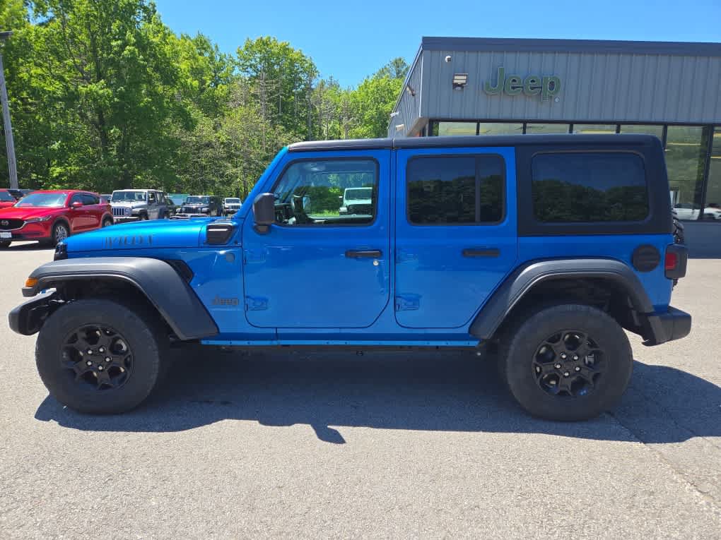 Used 2023 Jeep Wrangler Unlimited w/ Cold Weather Group AWD/4WD image 7