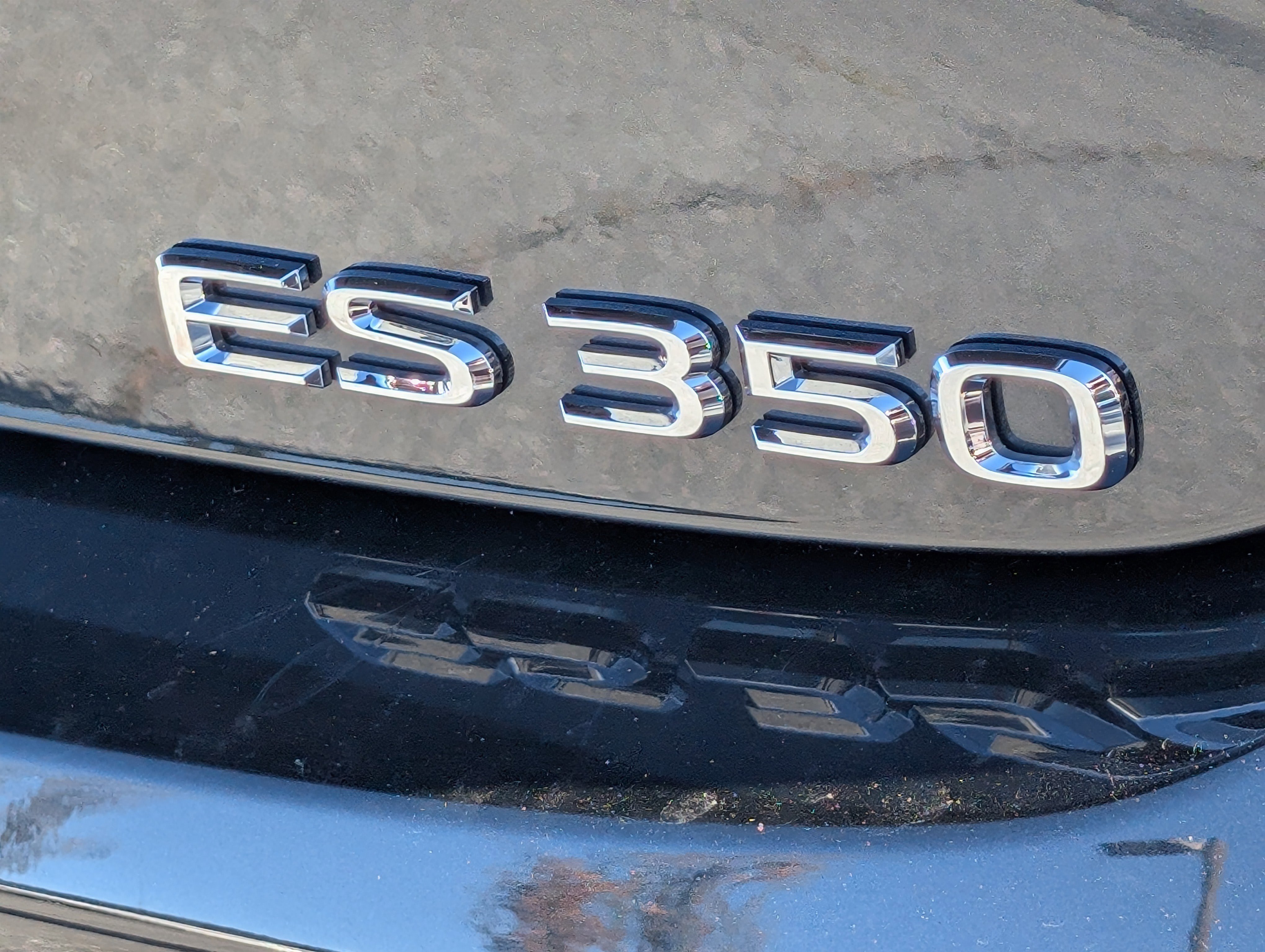 Certified 2024 Lexus ES 350 w/ Premium Package image 9