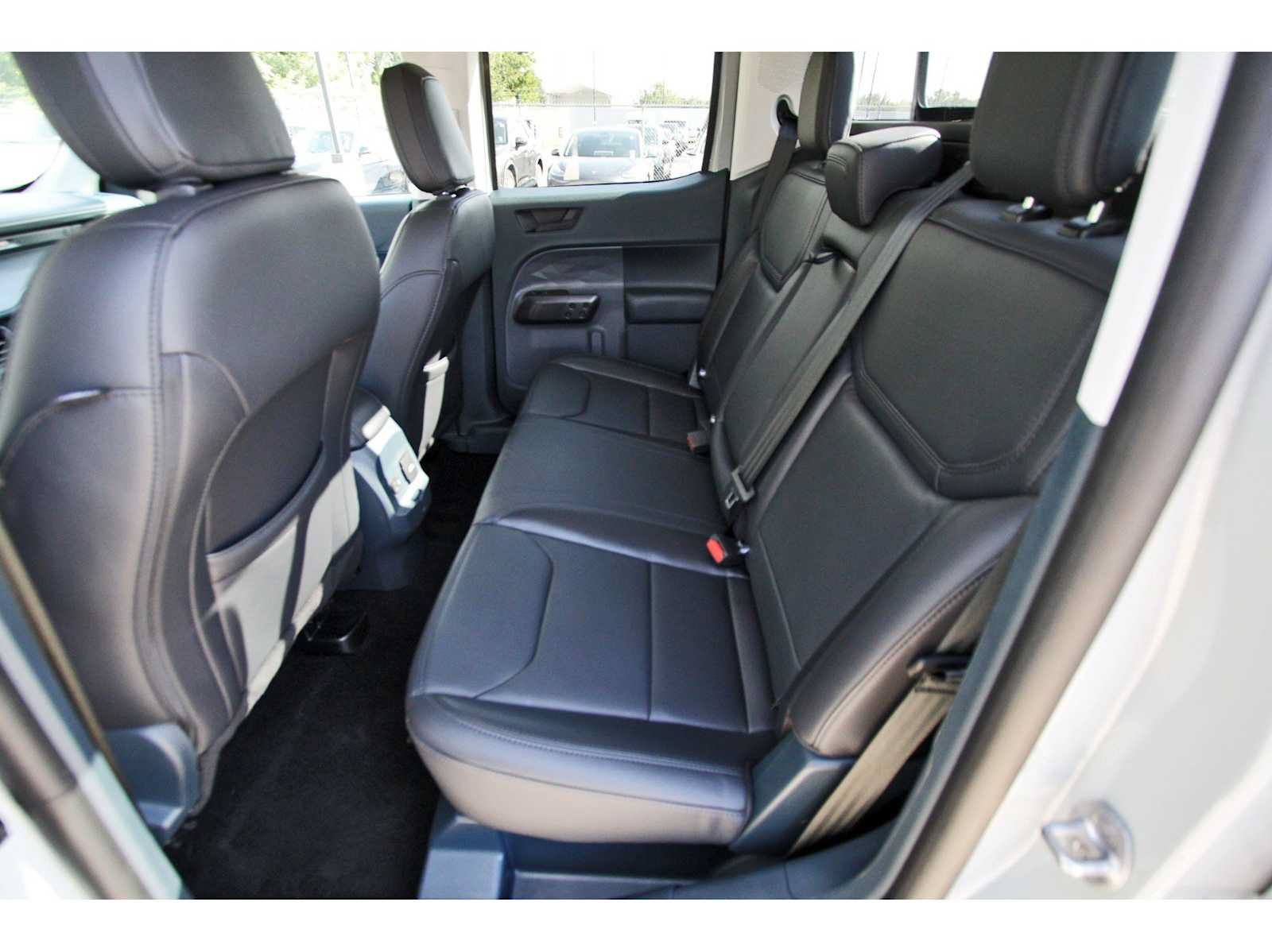 Used 2024 Ford Maverick Lariat w/ Black Appearance Package FWD image 12