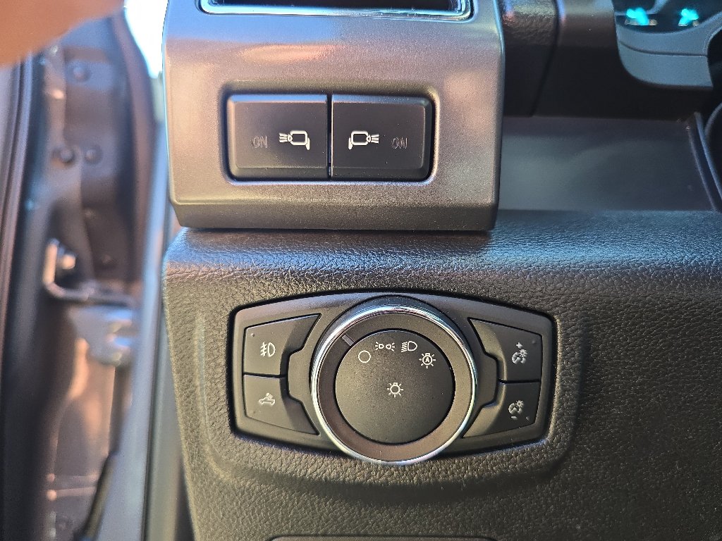 Used 2019 Ford F150 XLT w/ Equipment Group 302A Luxury AWD/4WD image 14