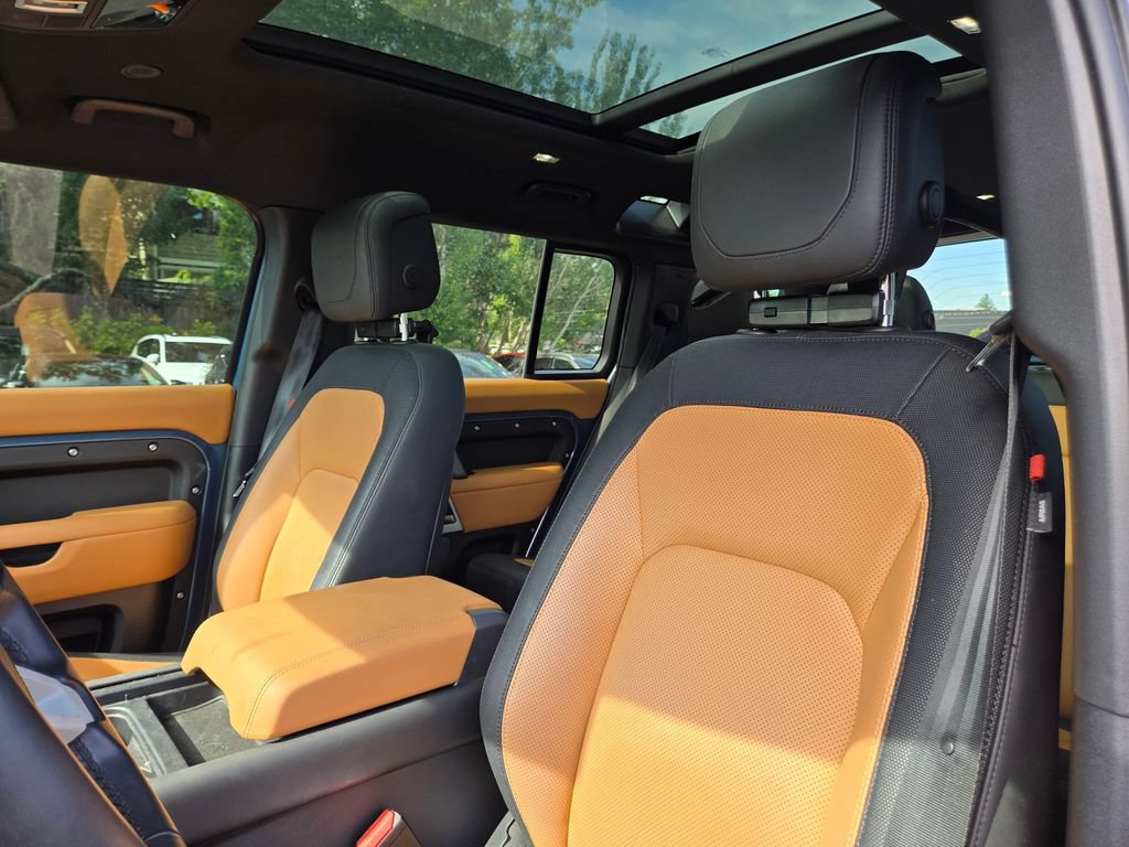 Used 2024 Land Rover Defender 110 X-Dynamic SE AWD/4WD image 21