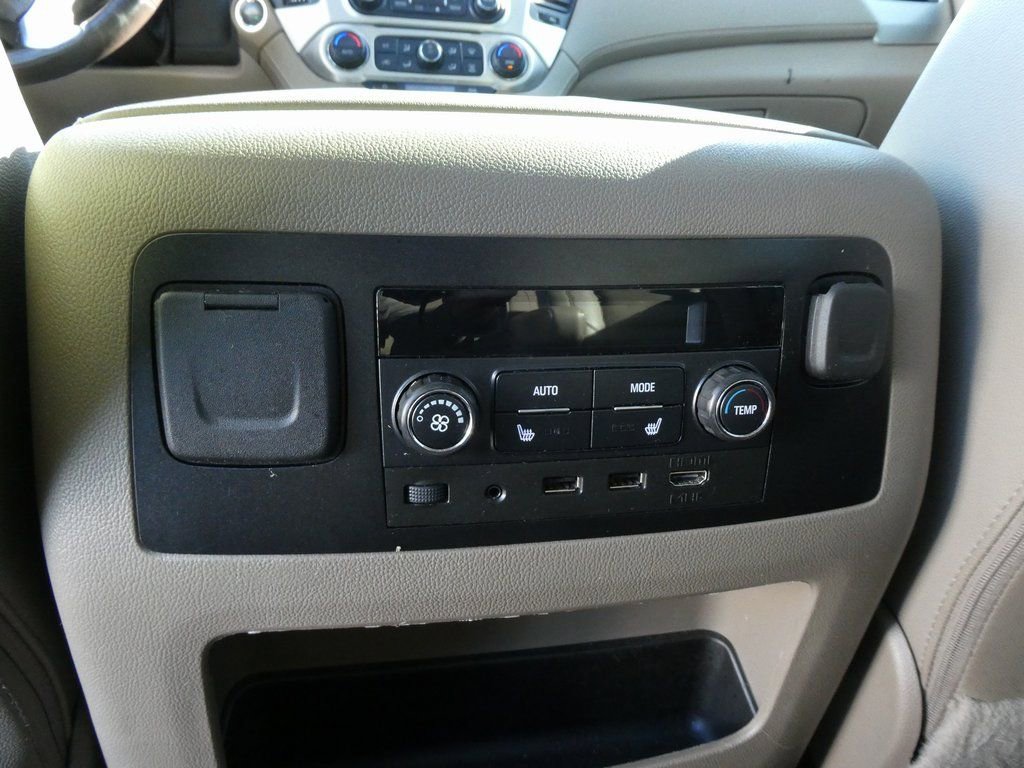 Used 2020 GMC Yukon XL SLT w/ Premium Edition image 23