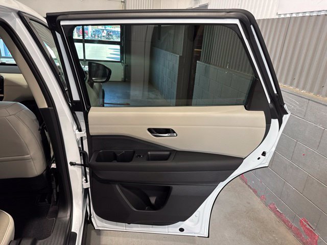 New 2026 Nissan Pathfinder SL AWD/4WD image 16