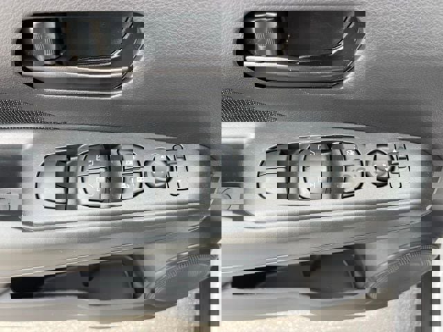 New 2025 Nissan Kicks Play S image 10