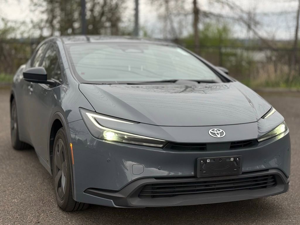 Used 2023 Toyota Prius LE image 7