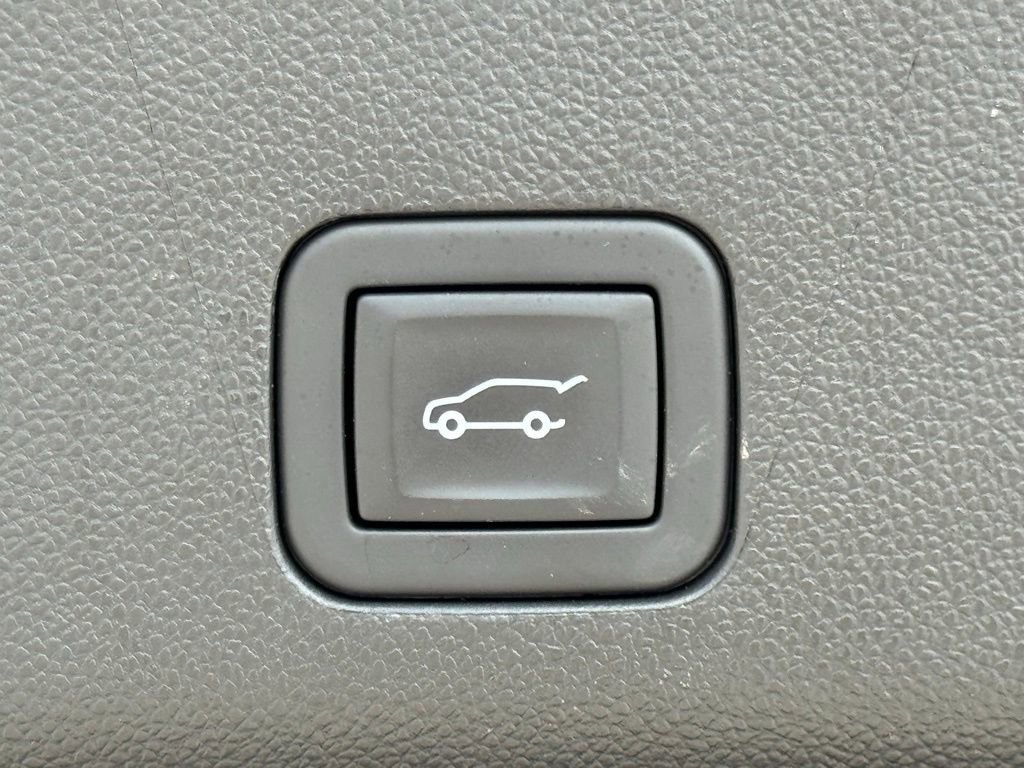 Used 2025 Cadillac Escalade V image 37