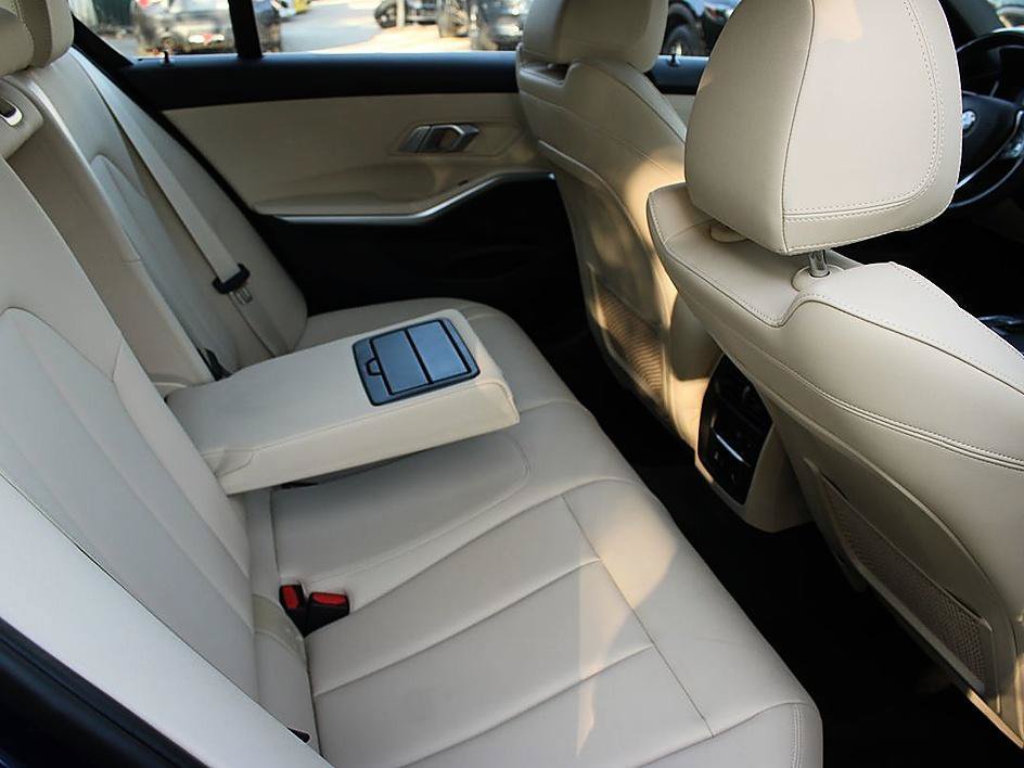 Used 2019 BMW 330i Sedan w/ Premium Package RWD image 19
