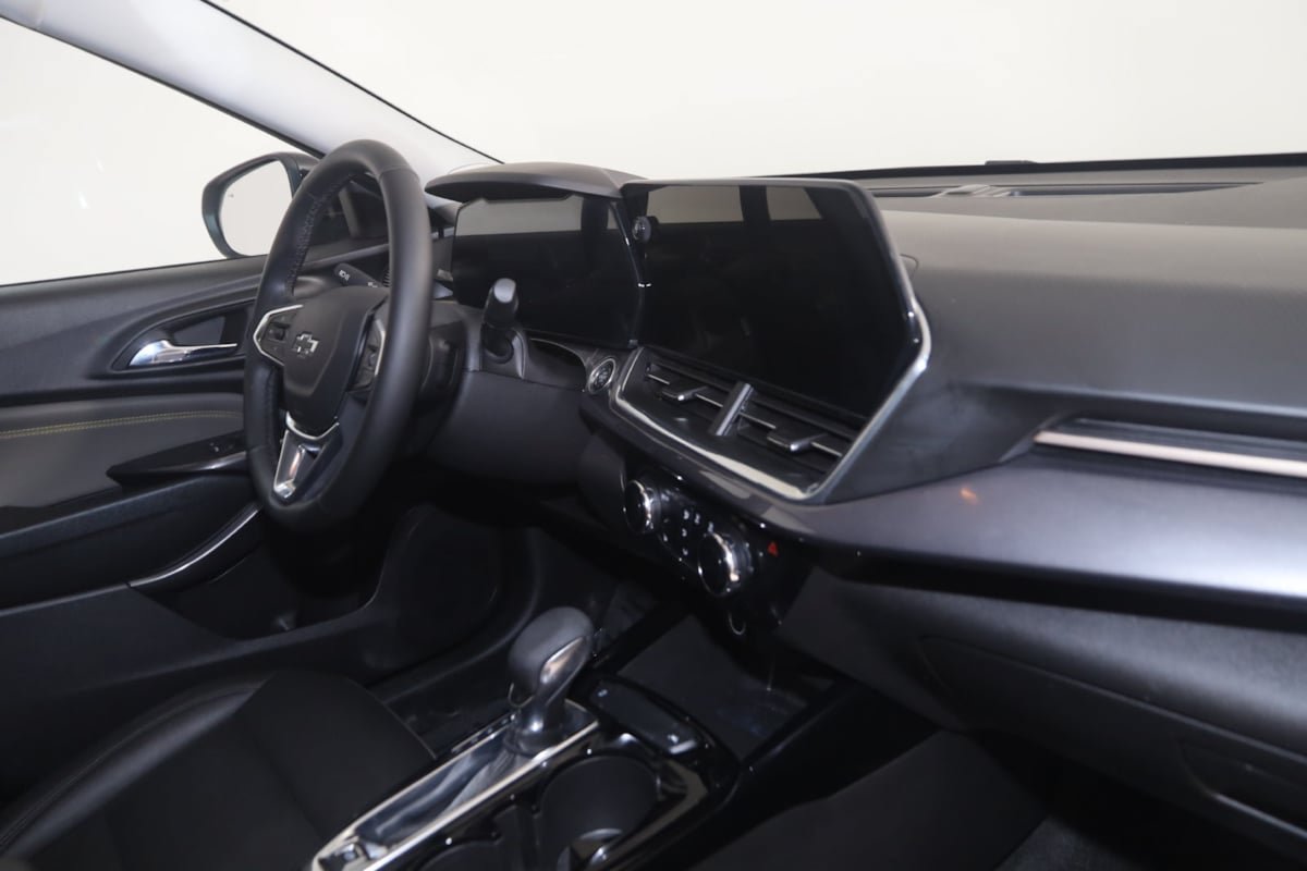 Used 2026 Chevrolet Trax ACTIV w/ Driver Confidence Package FWD image 32