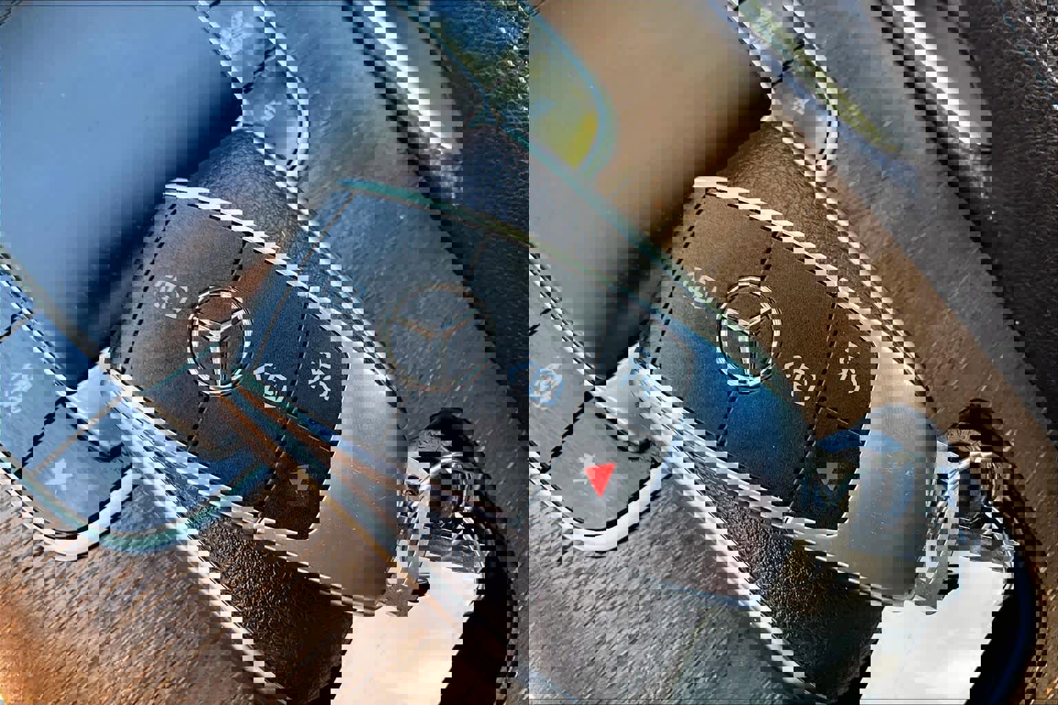 Used 2020 Mercedes-Benz GLE 350 4MATIC w/ Premium Package image 15