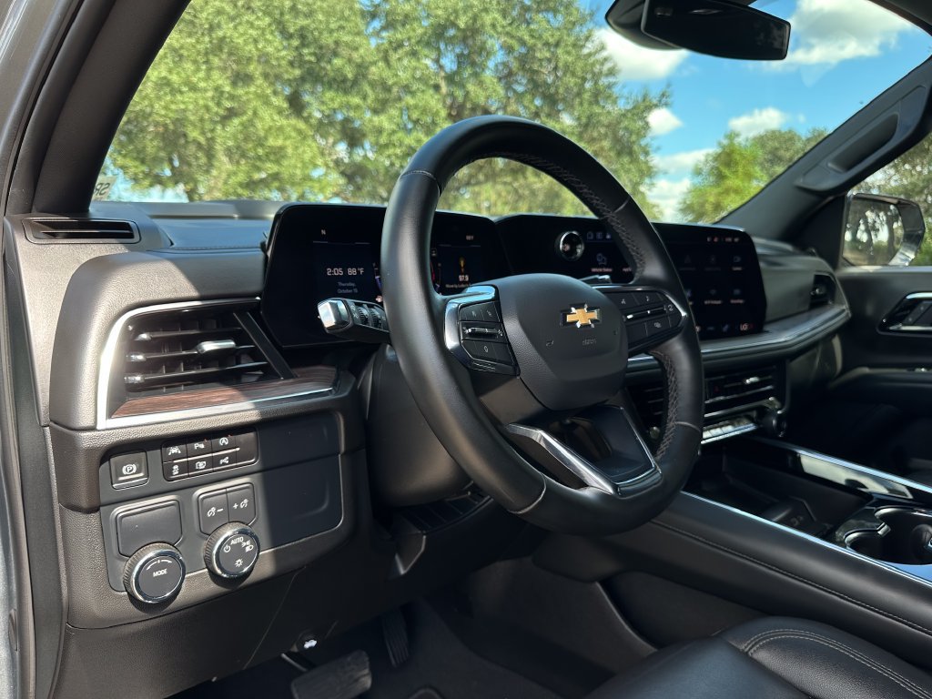 Used 2025 Chevrolet Tahoe LT RWD image 17