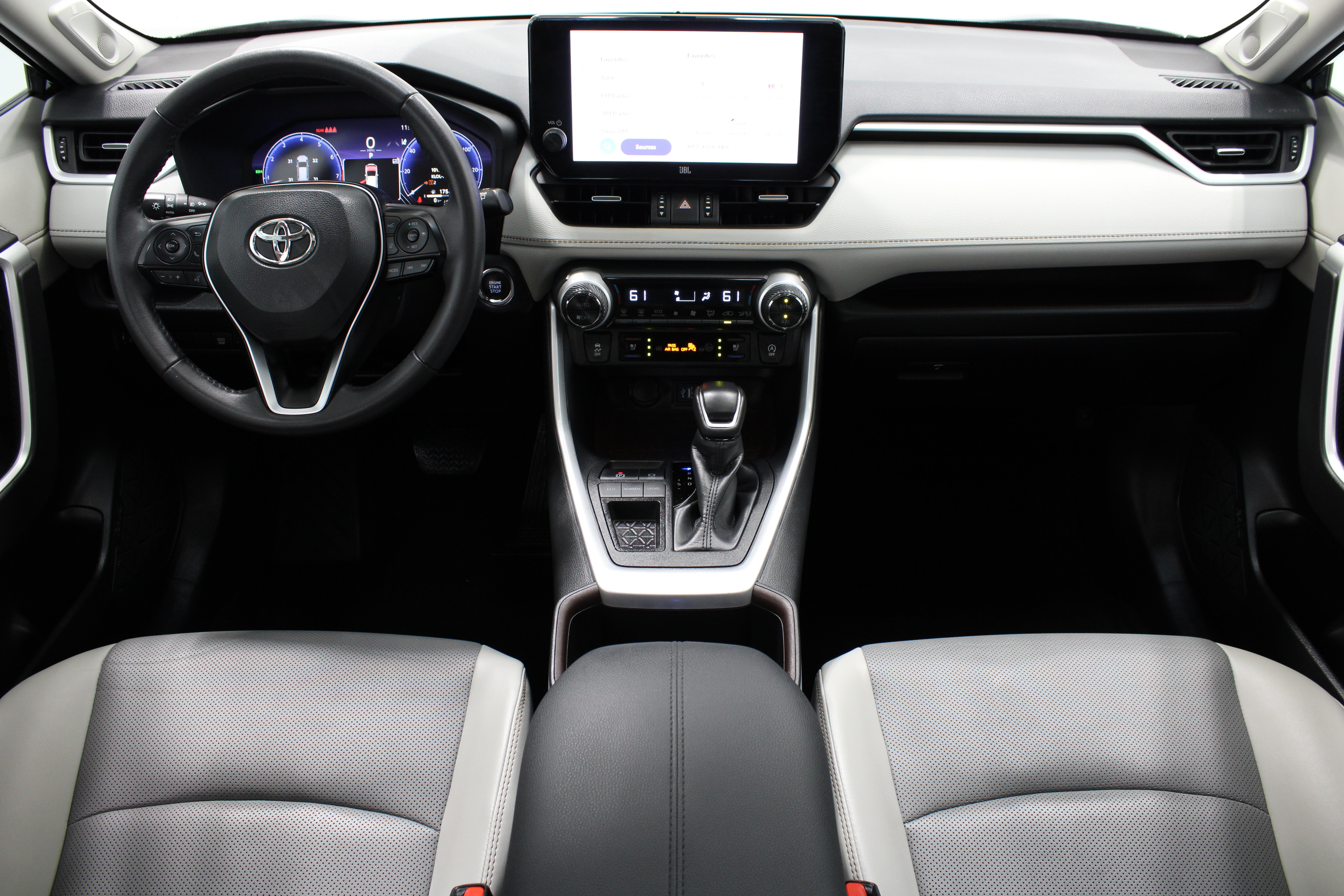 Certified 2025 Toyota RAV4 Limited FWD image 31