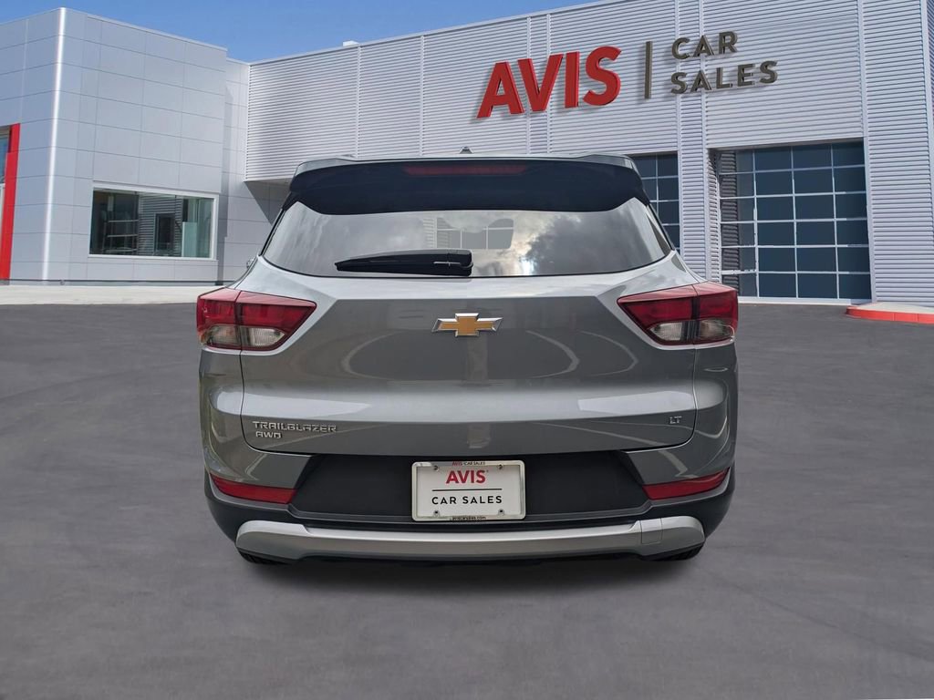 Used 2025 Chevrolet TrailBlazer LT AWD/4WD image 7