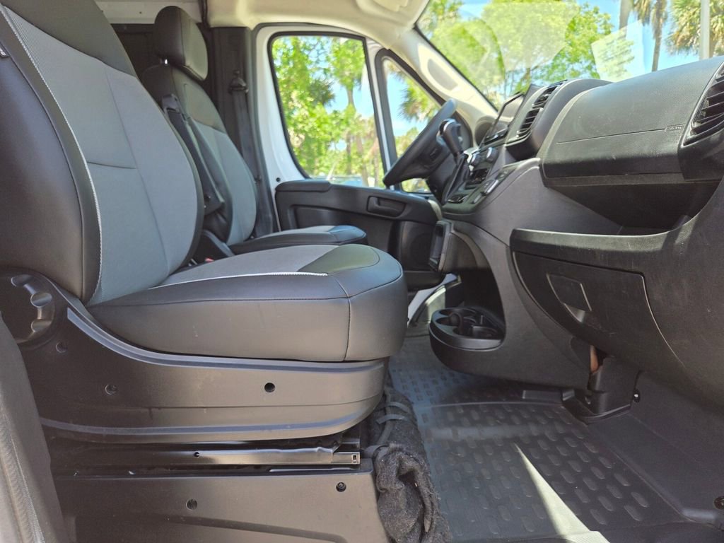 Used 2024 RAM ProMaster 2500 w/ Convenience Group FWD image 14