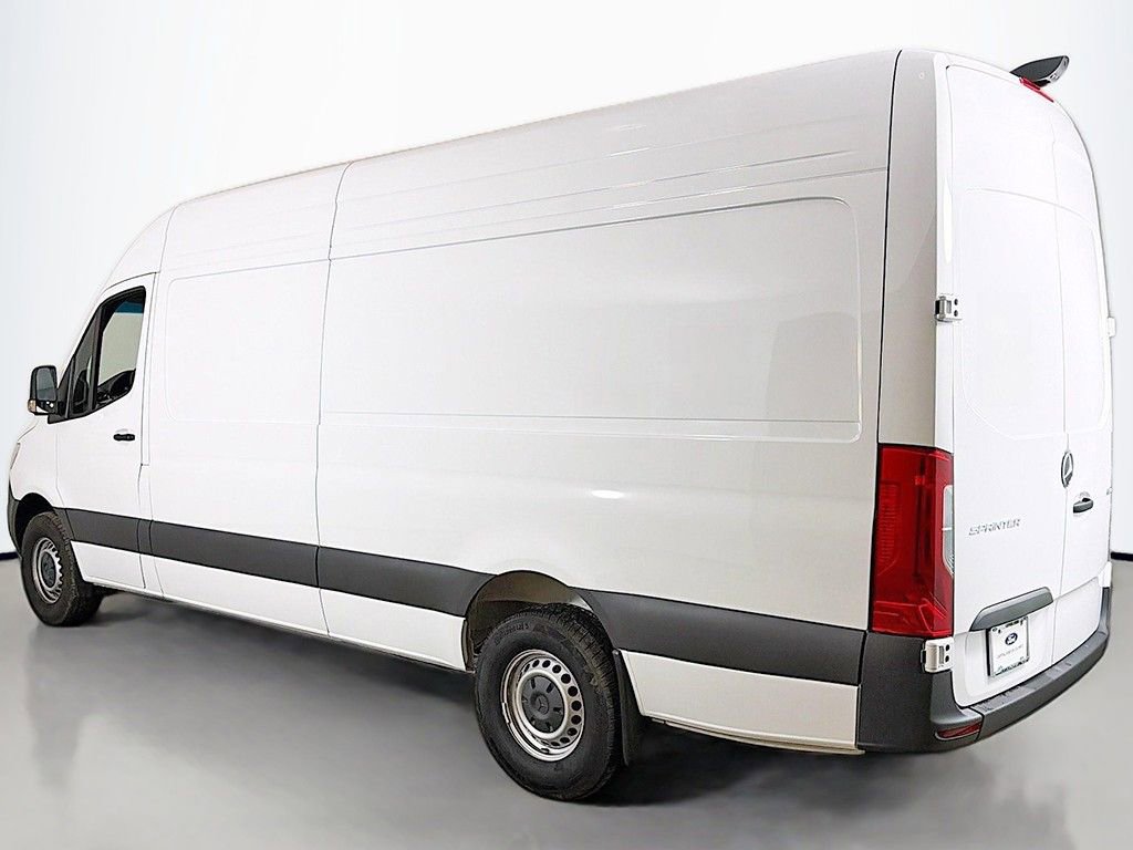 Used 2025 Mercedes-Benz Sprinter 2500 image 7