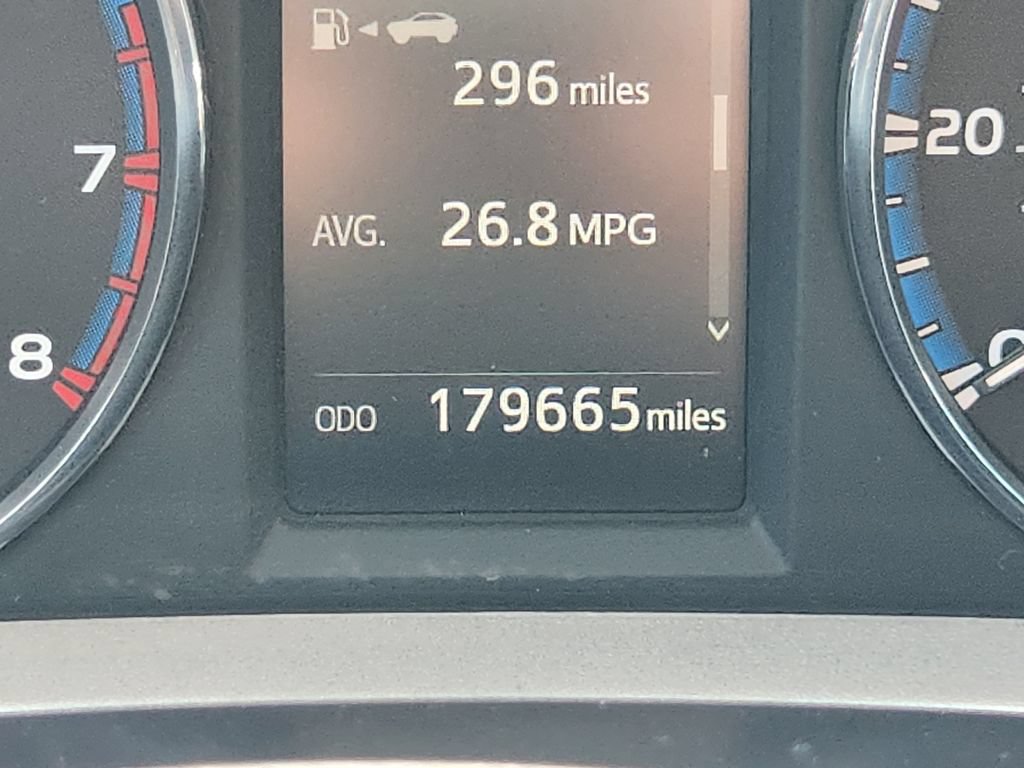 Used 2016 Toyota RAV4 XLE FWD image 10