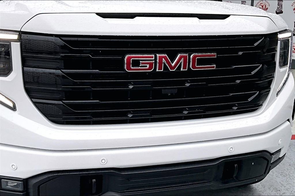 Used 2024 GMC Sierra 1500 Elevation w/ Elevation Premium Package image 32