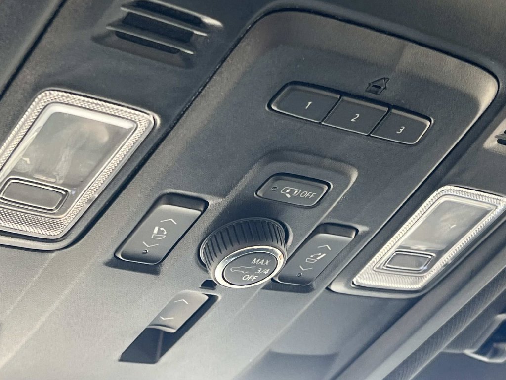 Used 2024 Chevrolet Suburban Premier AWD/4WD image 44