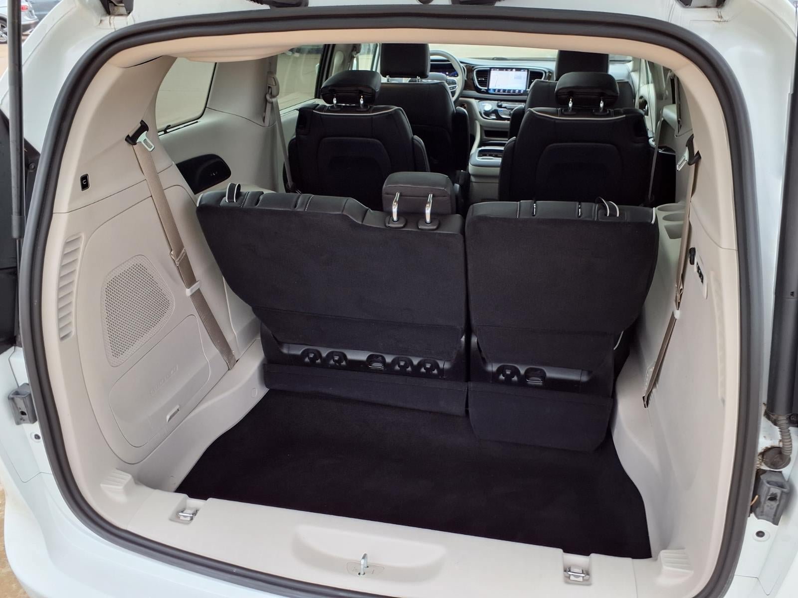 Certified 2021 Chrysler Pacifica Limited AWD/4WD image 29