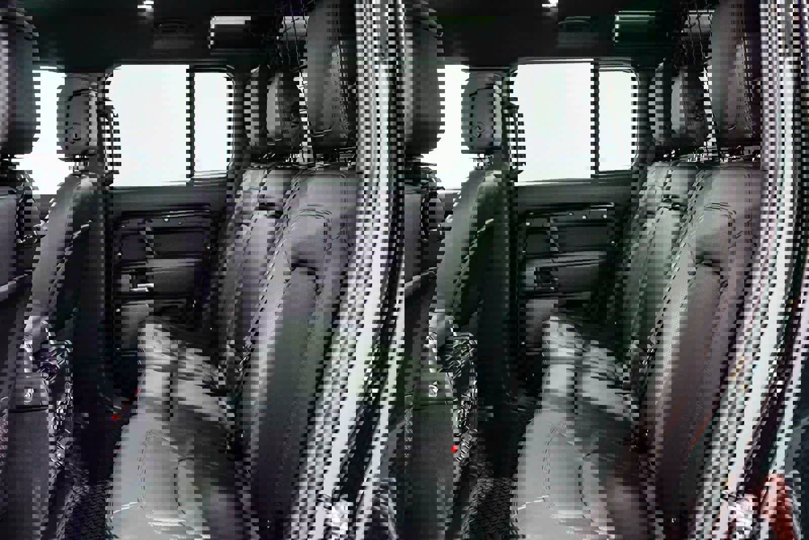 Used 2023 Land Rover Defender 110 V8 image 18