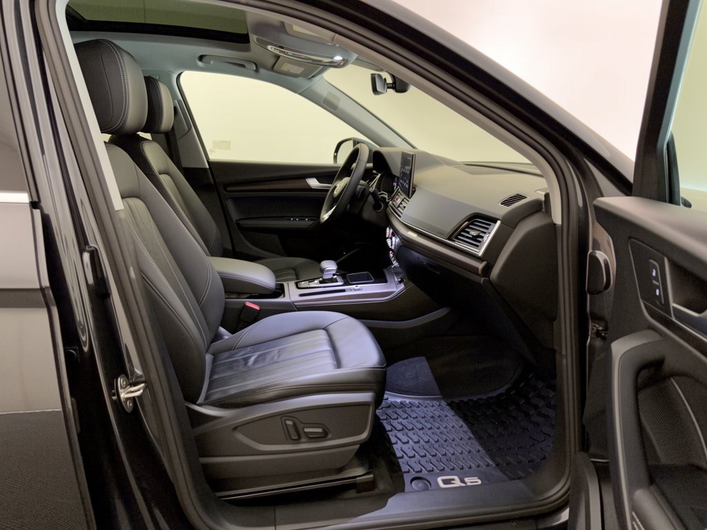 Certified 2024 Audi Q5 2.0T Premium Plus AWD/4WD image 30