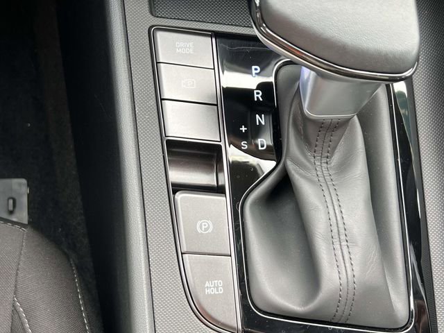 Certified 2025 Hyundai Elantra SEL image 30
