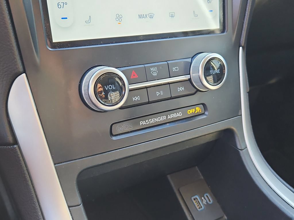 Used 2024 Ford Edge SEL AWD/4WD image 32