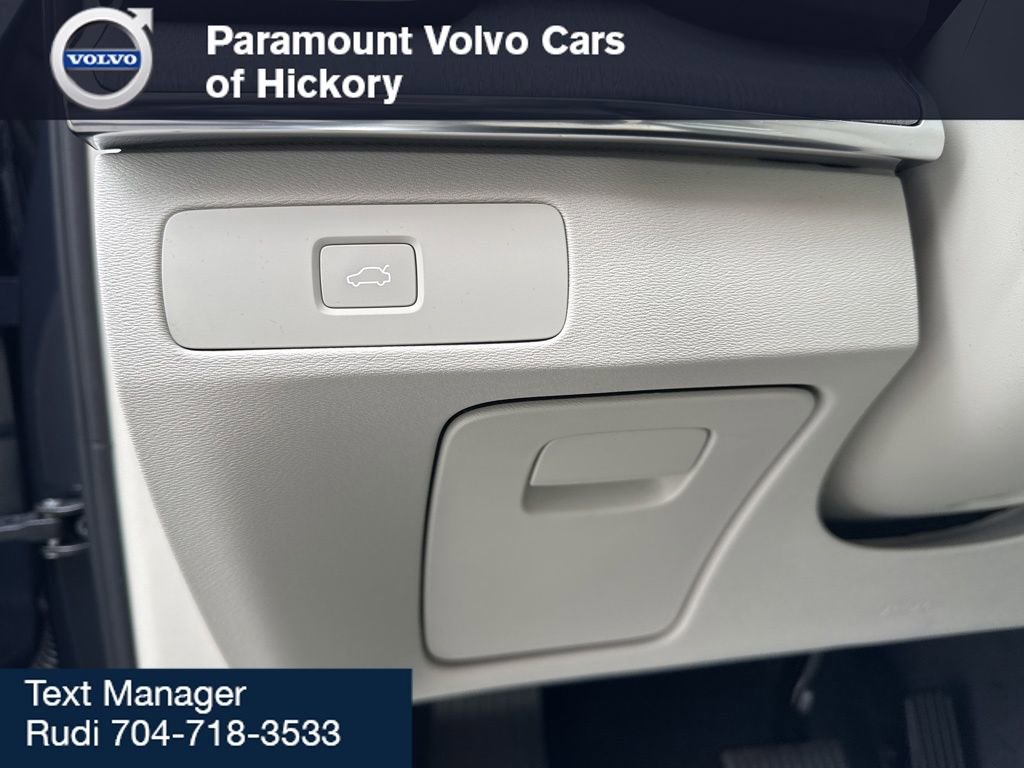 New 2026 Volvo XC90 B6 Ultra w/ Protection Package image 24