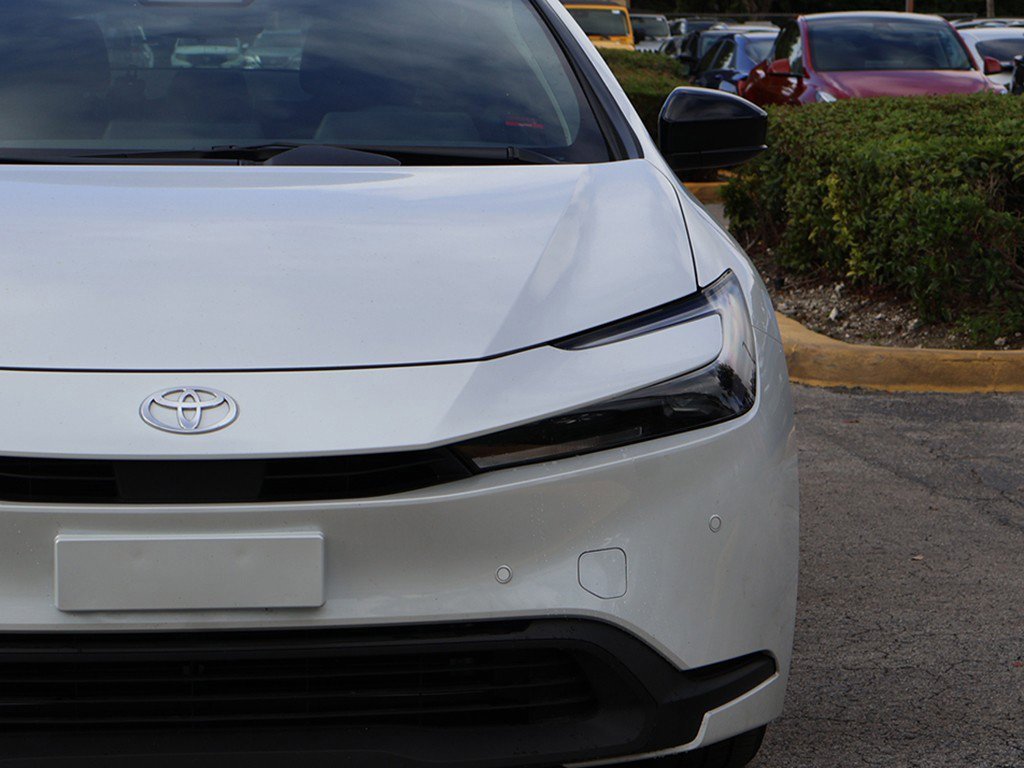 Used 2024 Toyota Prius LE image 12