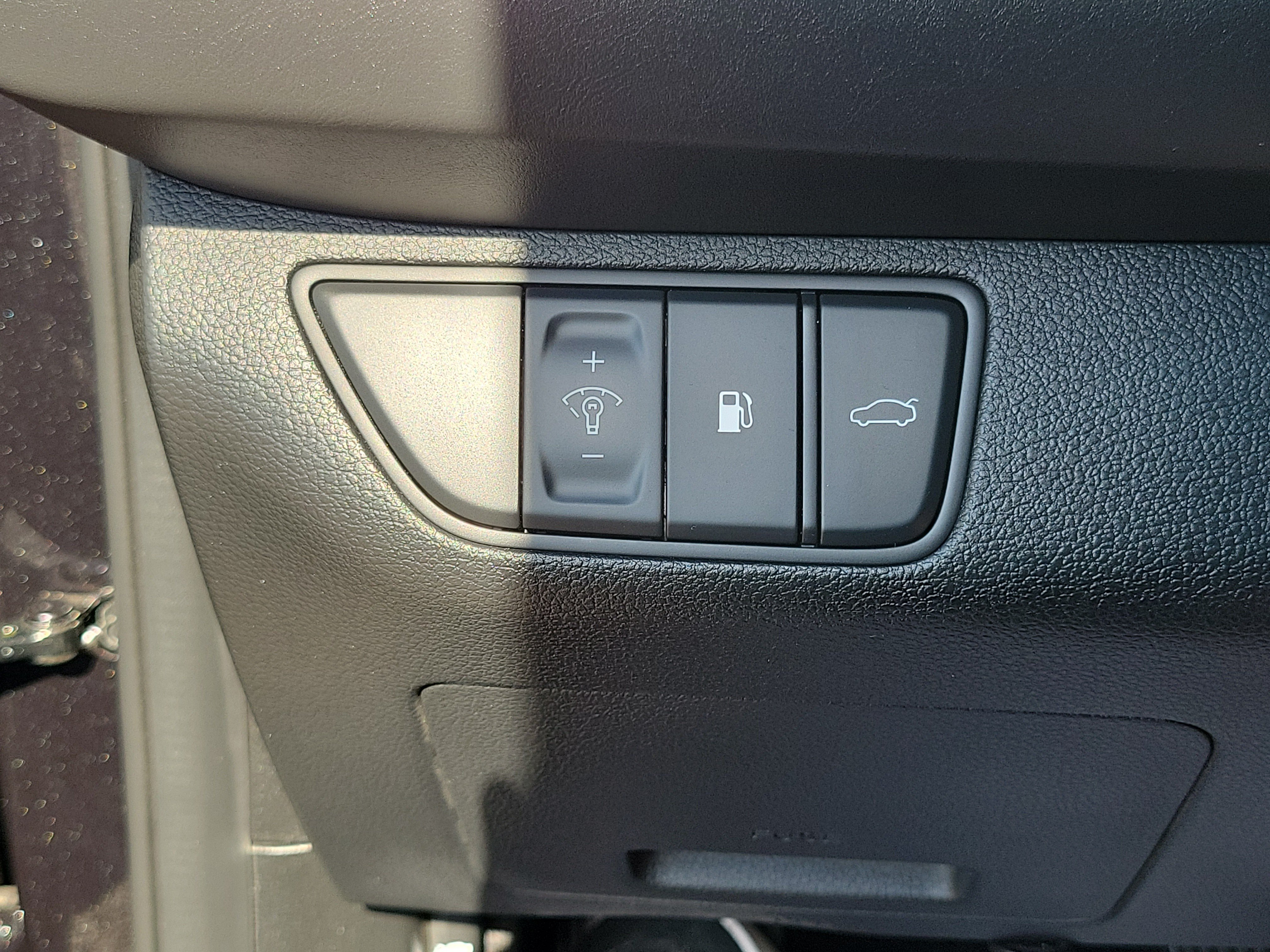 Certified 2023 Genesis G70 2.0T RWD image 12