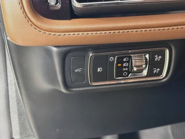 Certified 2023 Lincoln Aviator Reserve w/ Equipment Group 201A RWD image 12
