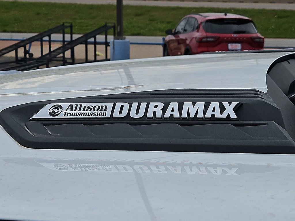 Used 2025 Chevrolet Silverado 2500 LT w/ Convenience Package image 14