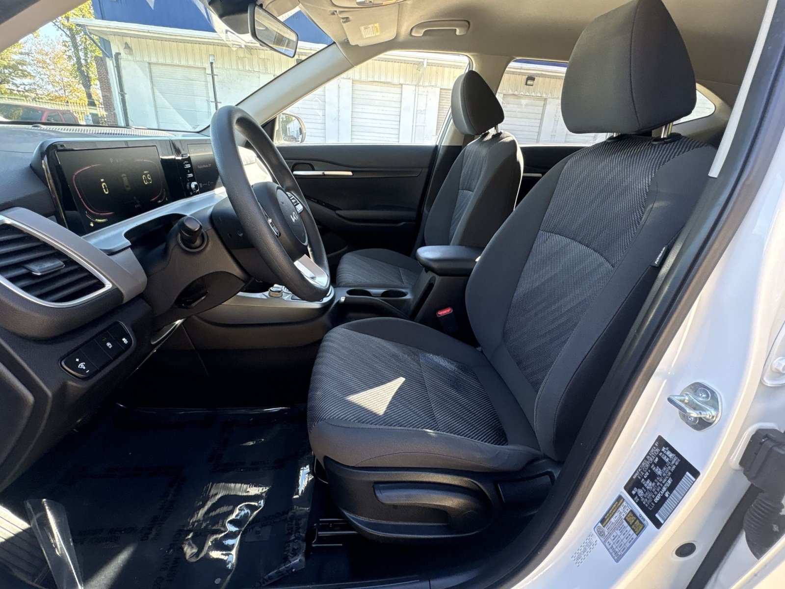 Used 2024 Kia Seltos LX AWD/4WD image 14