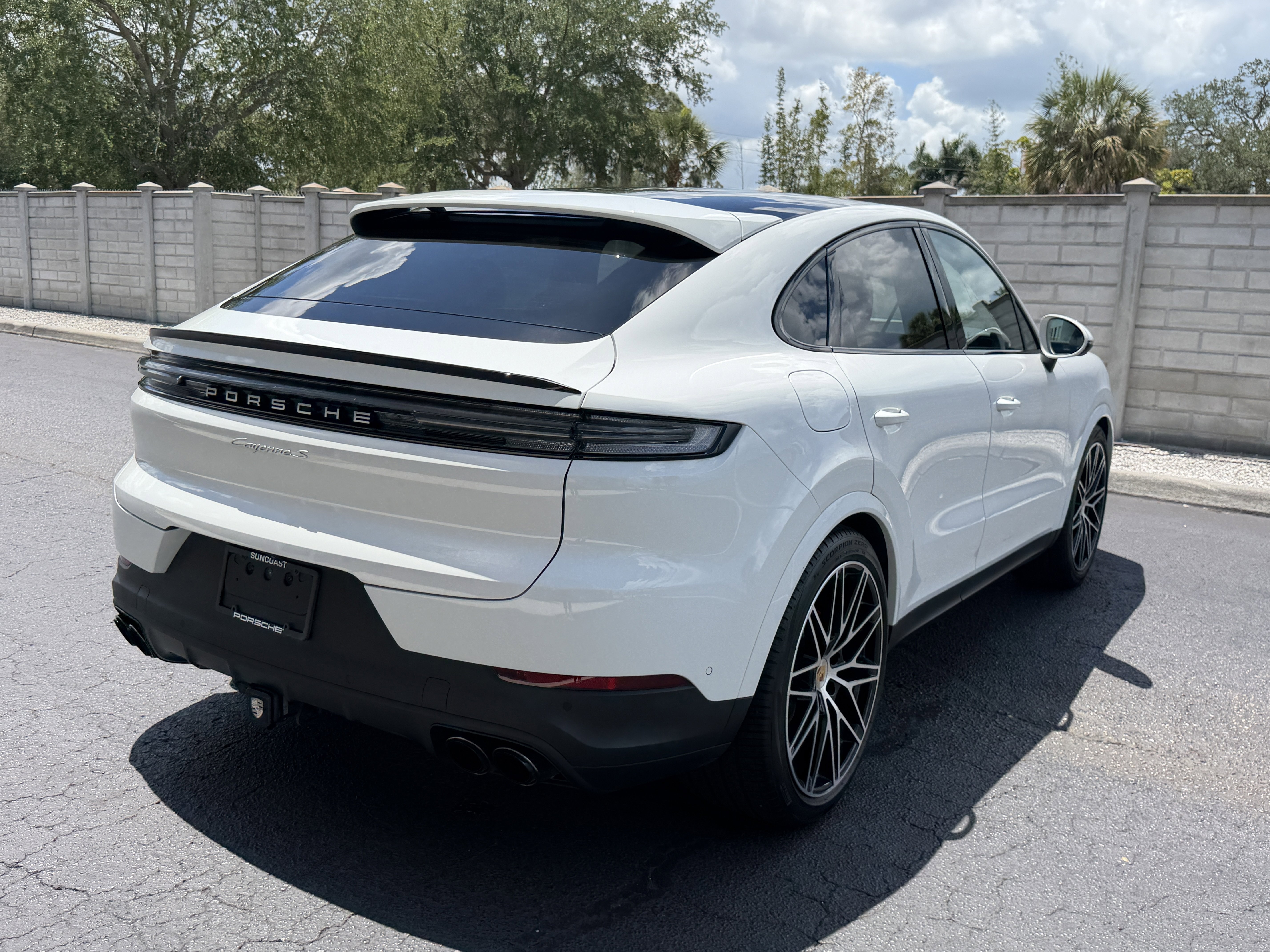 Certified 2024 Porsche Cayenne S AWD/4WD image 6