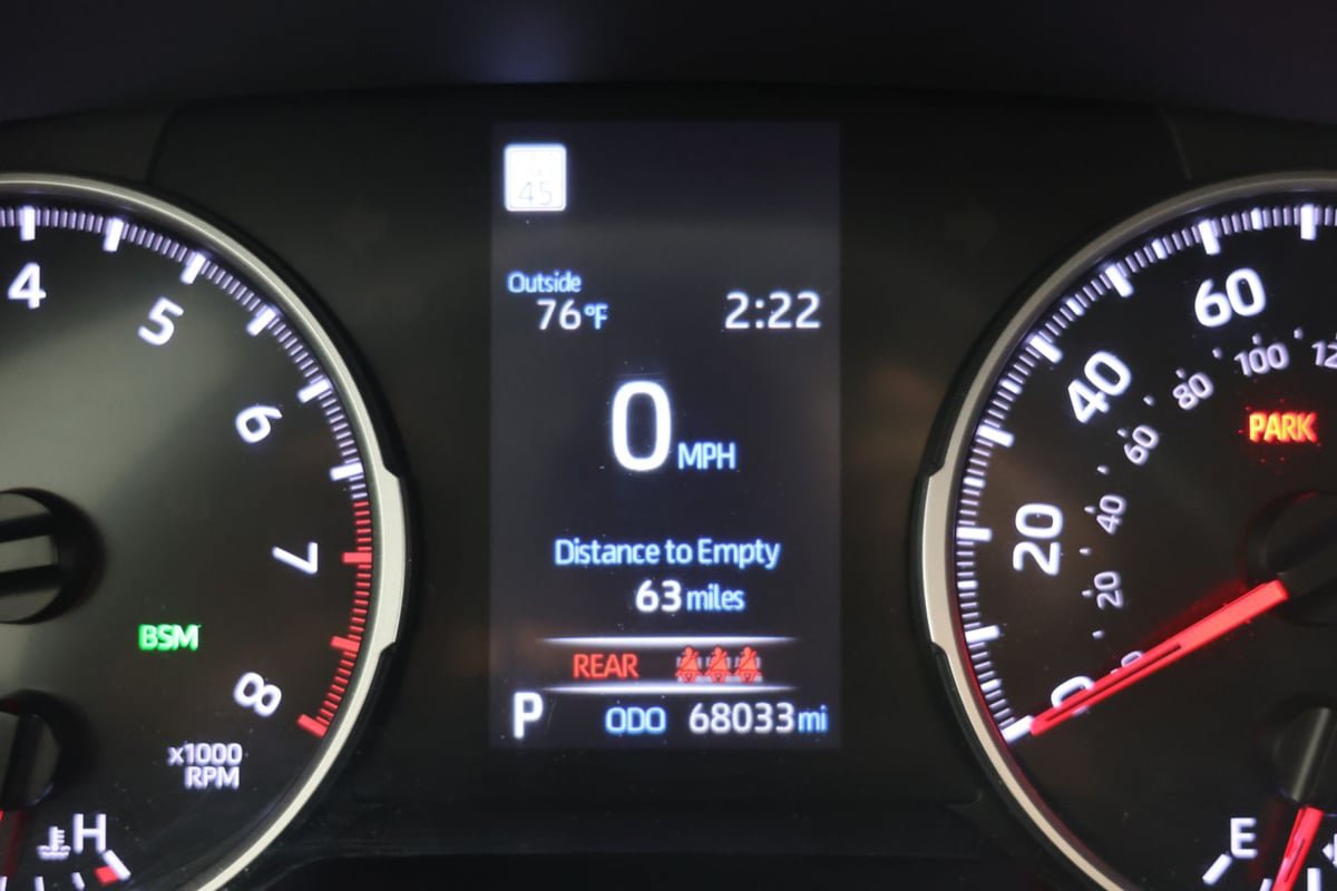 Used 2022 Toyota RAV4 XLE AWD/4WD image 10