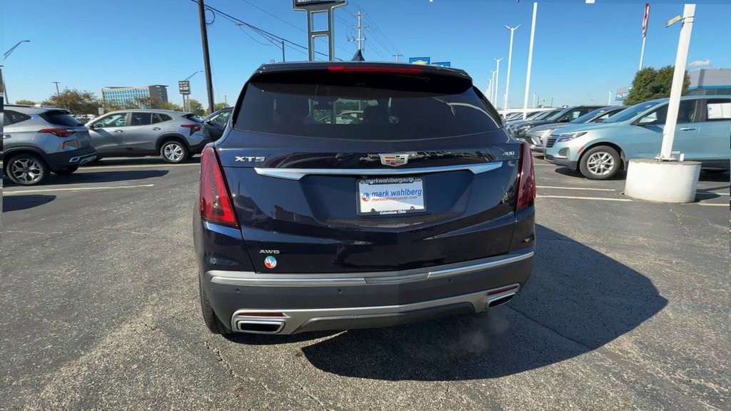 Used 2021 Cadillac XT5 Premium Luxury w/ LPO, Premium Carpet Package AWD/4WD image 7