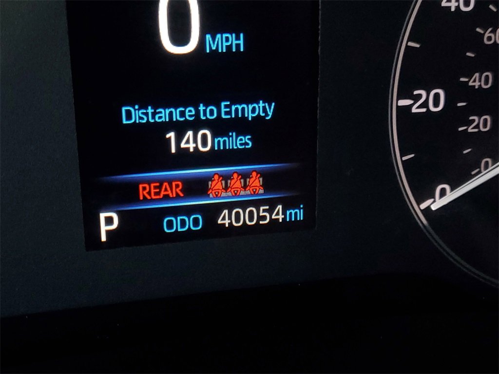 Certified 2023 Toyota Corolla Cross LE image 25