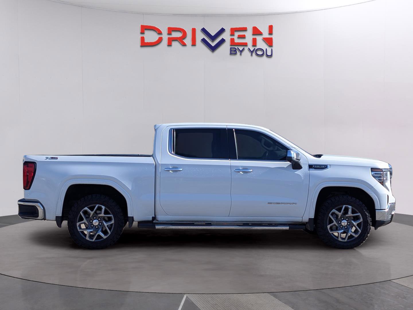 Used 2023 GMC Sierra 1500 SLT w/ SLT Premium Package image 7