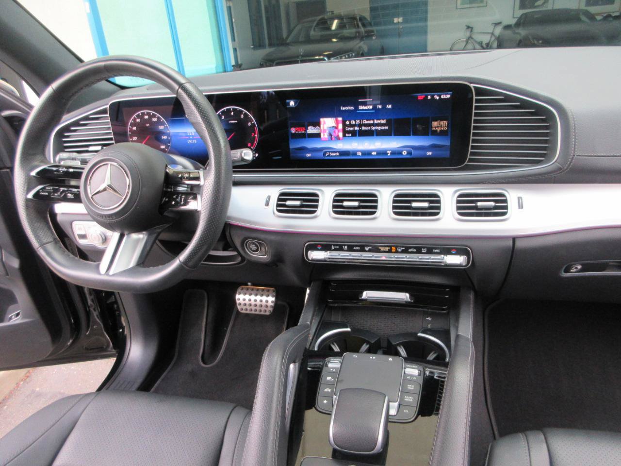 Used 2024 Mercedes-Benz GLS 450 4MATIC w/ AMG Line Exterior image 49