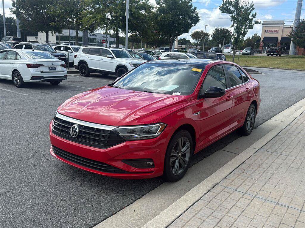 Used 2019 Volkswagen Jetta R-Line w/ R-Line Cold Weather Package FWD image 4