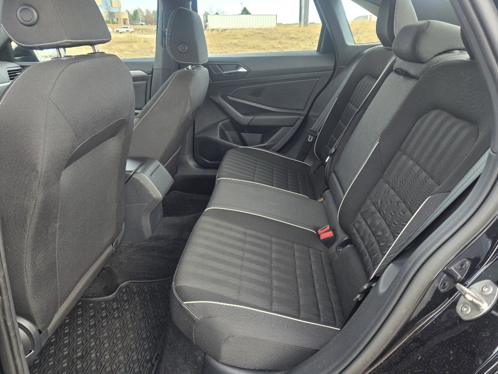 Used 2023 Volkswagen Jetta Sport image 14