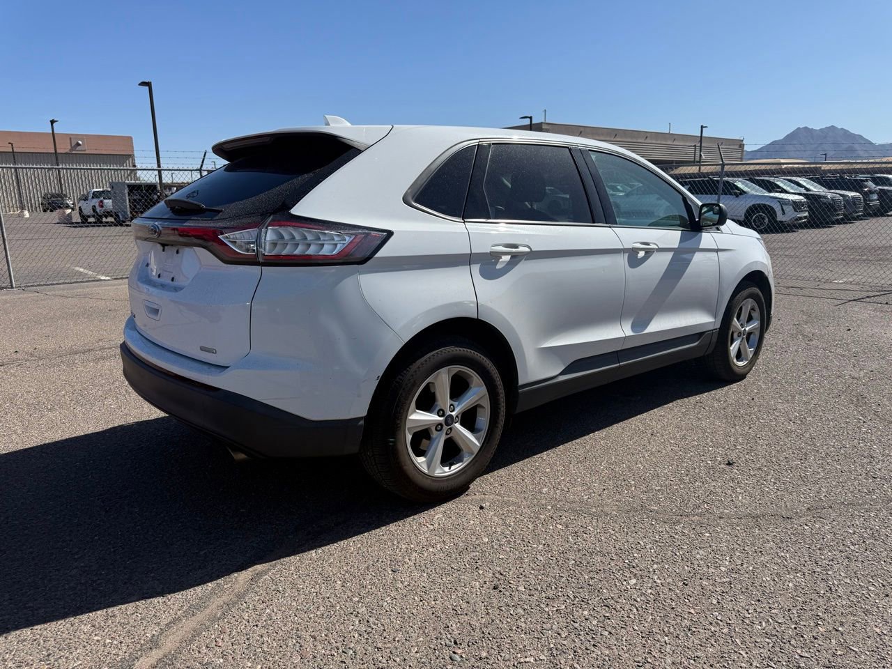 Used 2015 Ford Edge SE FWD image 5