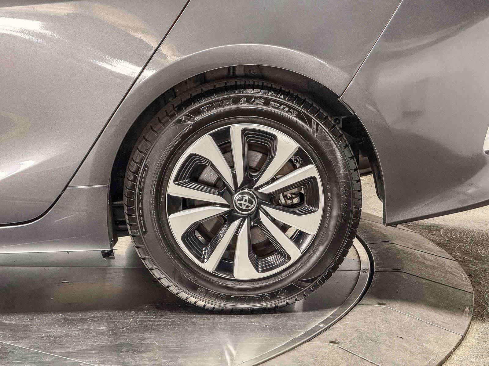 Certified 2019 Toyota Prius Prime Plus FWD image 11