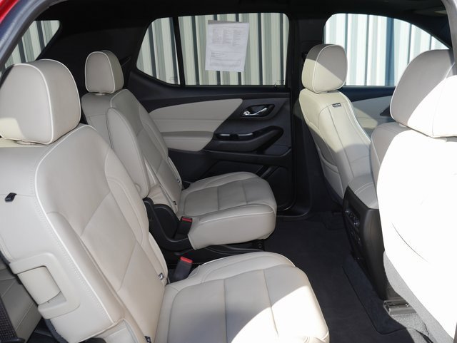 Used 2023 Chevrolet Traverse Premier image 30