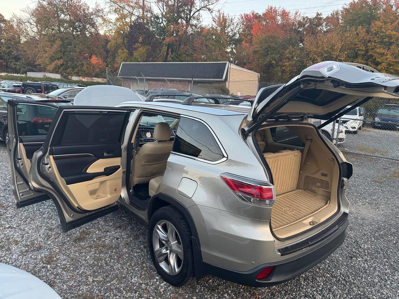 Used 2015 Toyota Highlander Limited Platinum image 7